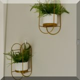 D05. Faux plants and wall pockets. 